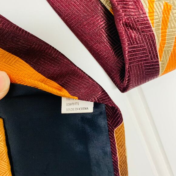 Vintage Necktie  Tie Wide 70s Brown Orange Geometric Design - Picture 6 of 6